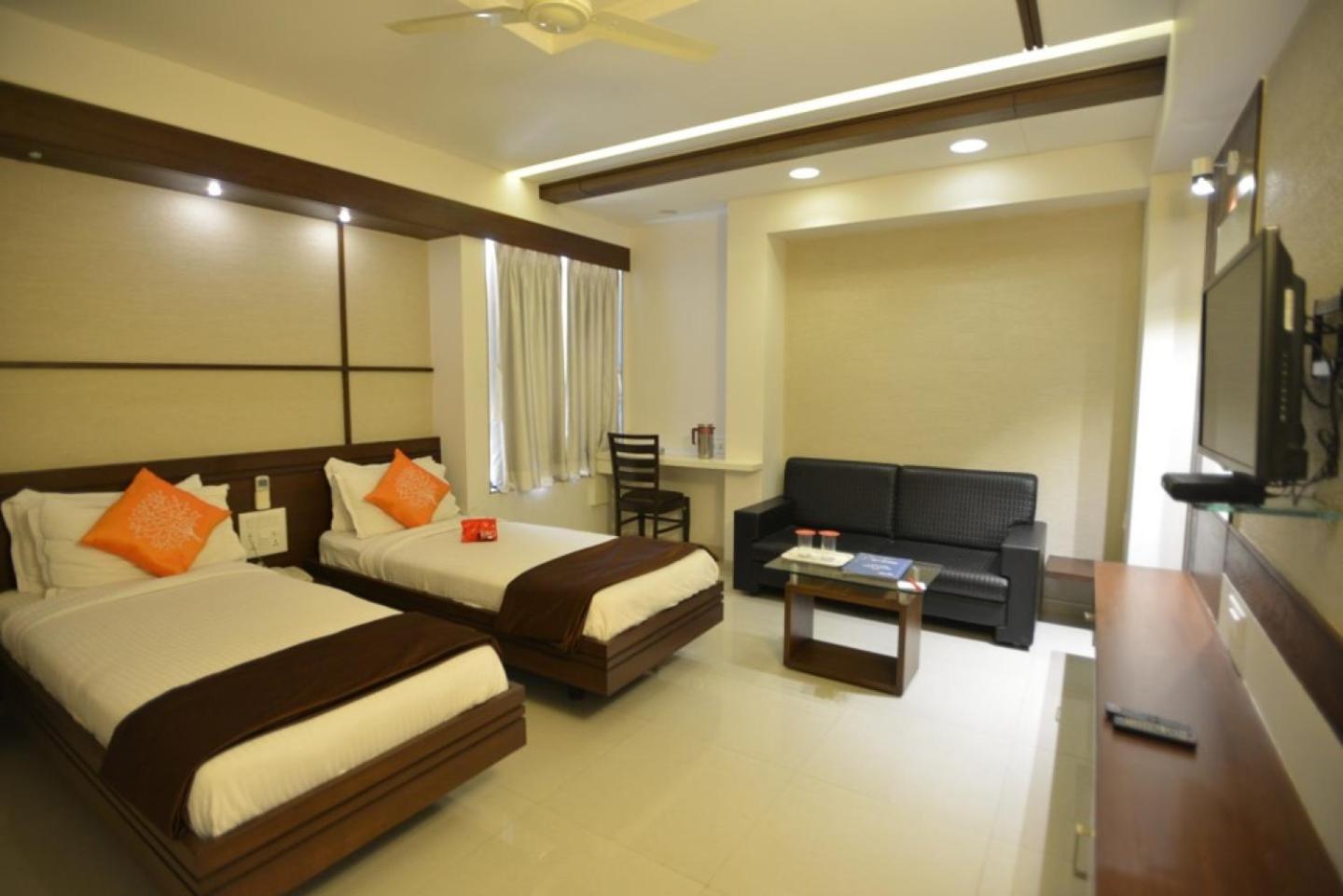 Hotel Marigold Vadodara Extérieur photo