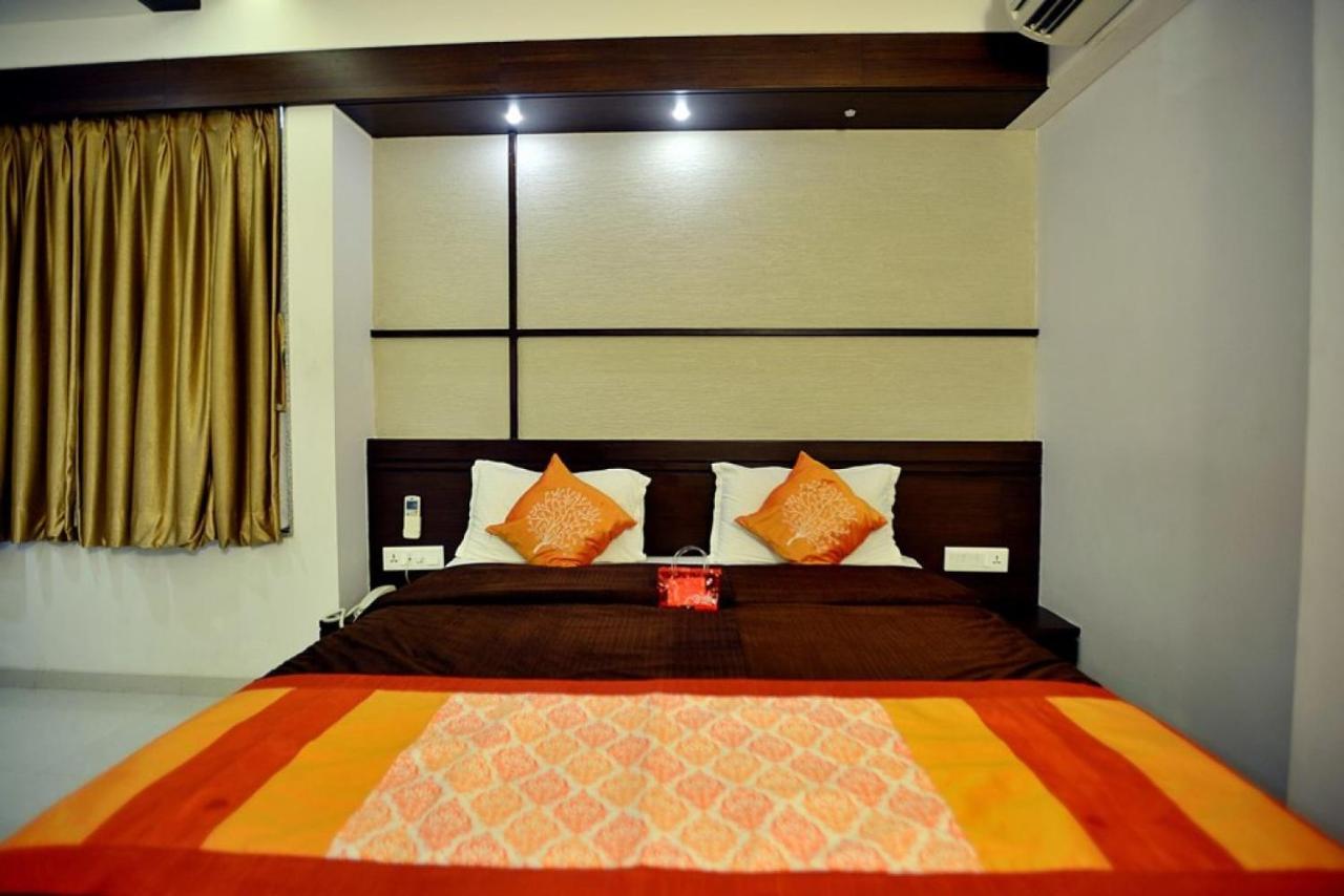 Hotel Marigold Vadodara Extérieur photo